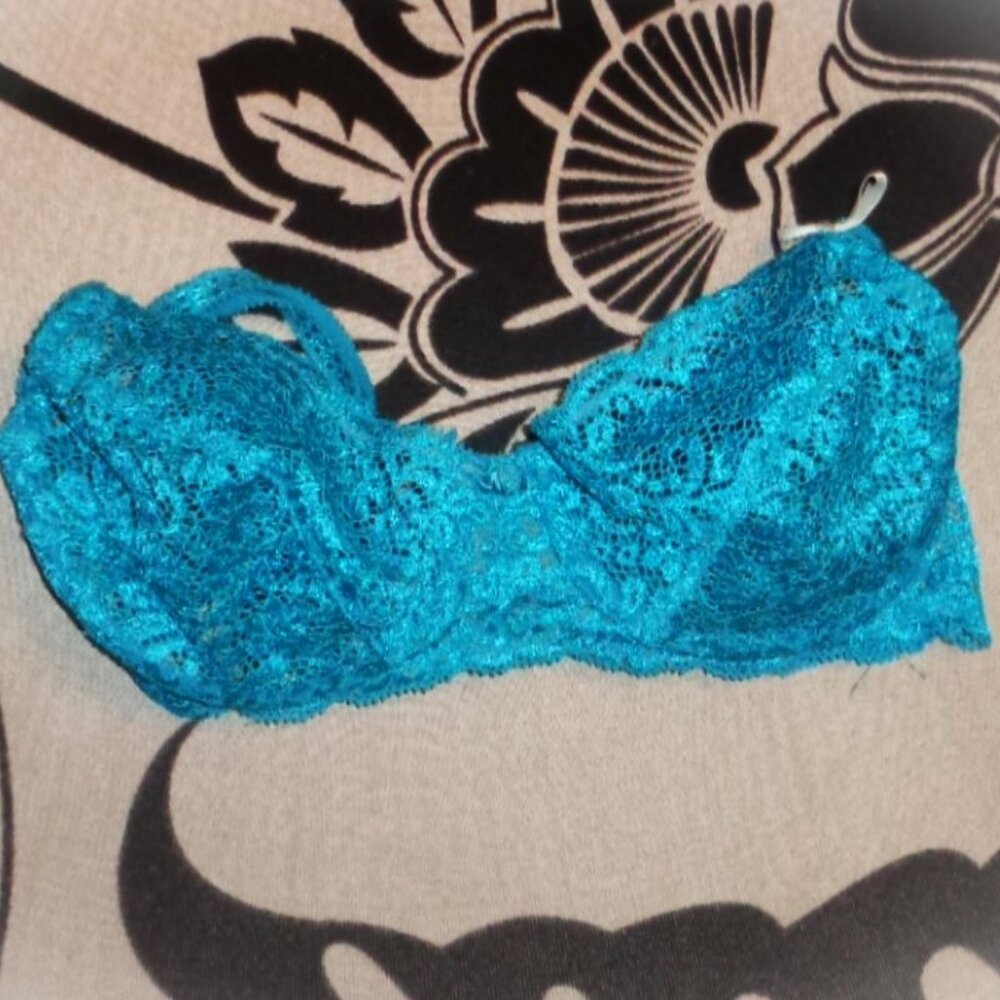 MINT OSCAR DE LA RENTA TURQUOISE BRA-SIZE 34B-ADJUSTABLE STRAPS,UNDERWIRE SUPORT